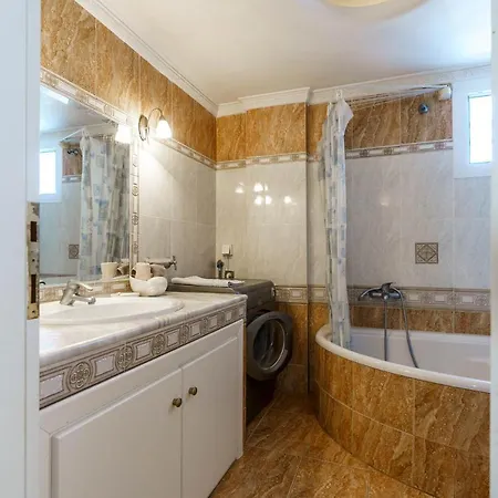 Charming Luxury For 16 People