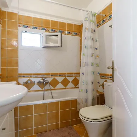 Charming Luxury For 16 People *