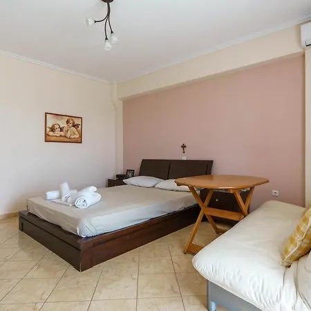Charming Luxury For 16 People Villa